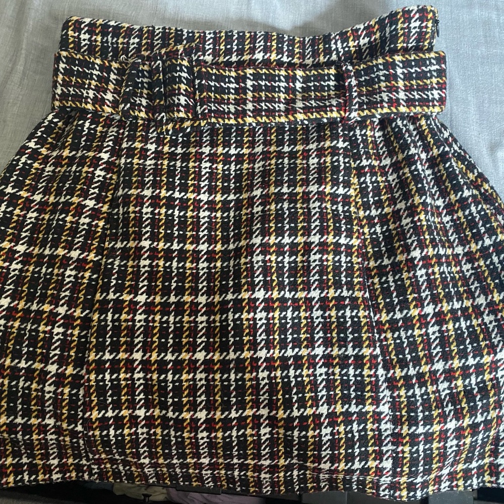 Forever 21 Houndstooth Plaid A-Line Skirt